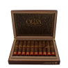 Otwarte pudełko pełne limitowanych cygar Oliva na rok 2025
