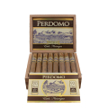 otwarte pudełko pełne cygar marki Perdomo o delikatnym liściu pokrywowym