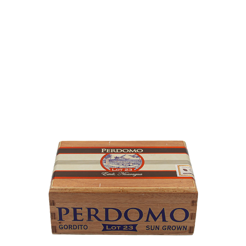 zamknięte pudełko wykonane z drewna z logotypem marki Perdomo