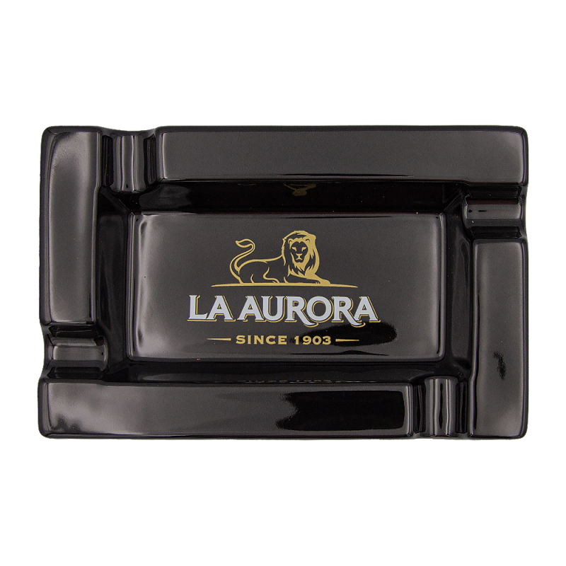 czarna popielnica która pomieści cztery cygara z logotypem La Aurora