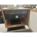 Humidor Adorini Varese Deluxe No.8053/11558 - uszkodzony róg, bark dwóch szyflad.