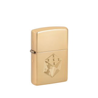 Złota zapalniczka Zippo Dice Design z wyciętym motywem kości do gry na powierzchni obudowy