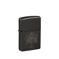 Czarna zapalniczka Zippo Ancient Goblet Design z szarym wizerunkiem ozdobnego kielicha na froncie obudowy