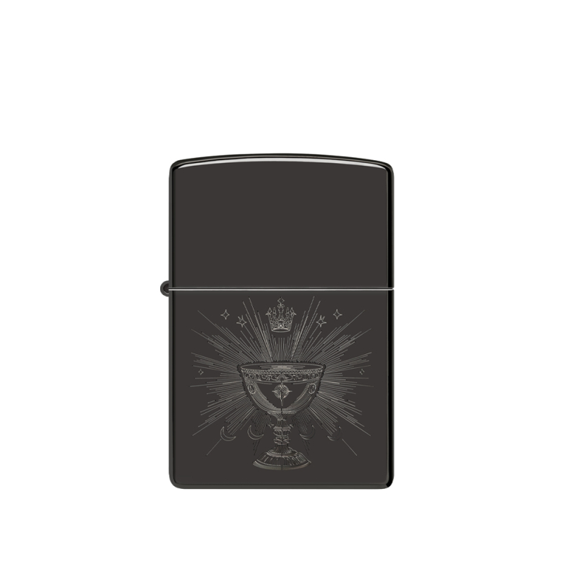 Czarne Zippo z kontrastowym szarym motywem antycznego kielicha zdobiącym metalową powierzchnię