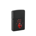 Czarna matowa zapalniczka Zippo Handprint Design z czerwonym odbiciem dłoni na powierzchni obudowy