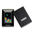Zapalniczka Zippo inspirowana grą Tetris zaprezentowana w pudełku