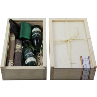 pudełko prezentowe z dwoma cygarami marki brick house i 2 buteleczkami whisky glenfiddich