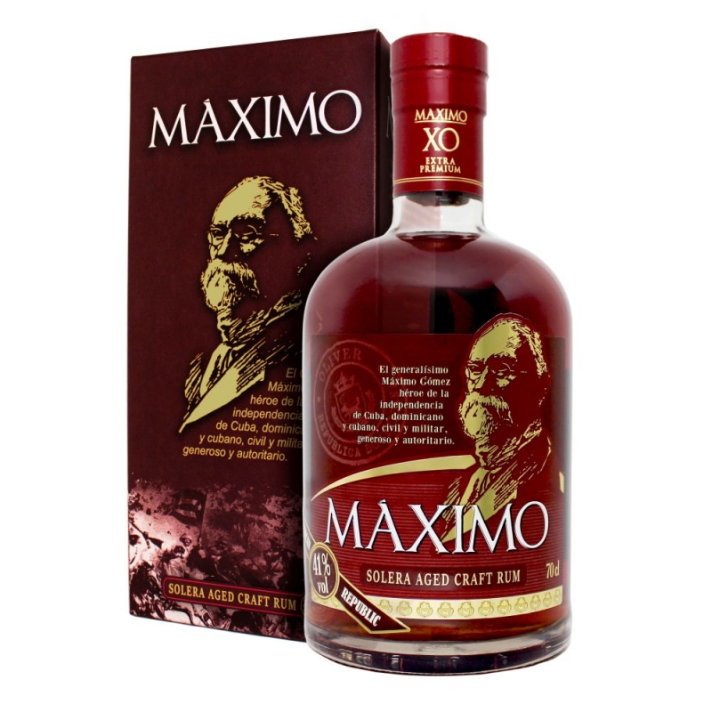 dominikański rum zapakowany w kartonowe bordowe pudełko jest hołdem dla generała Máximo Gómeza