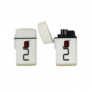 biała zapalniczka do cygar z logo marki nub