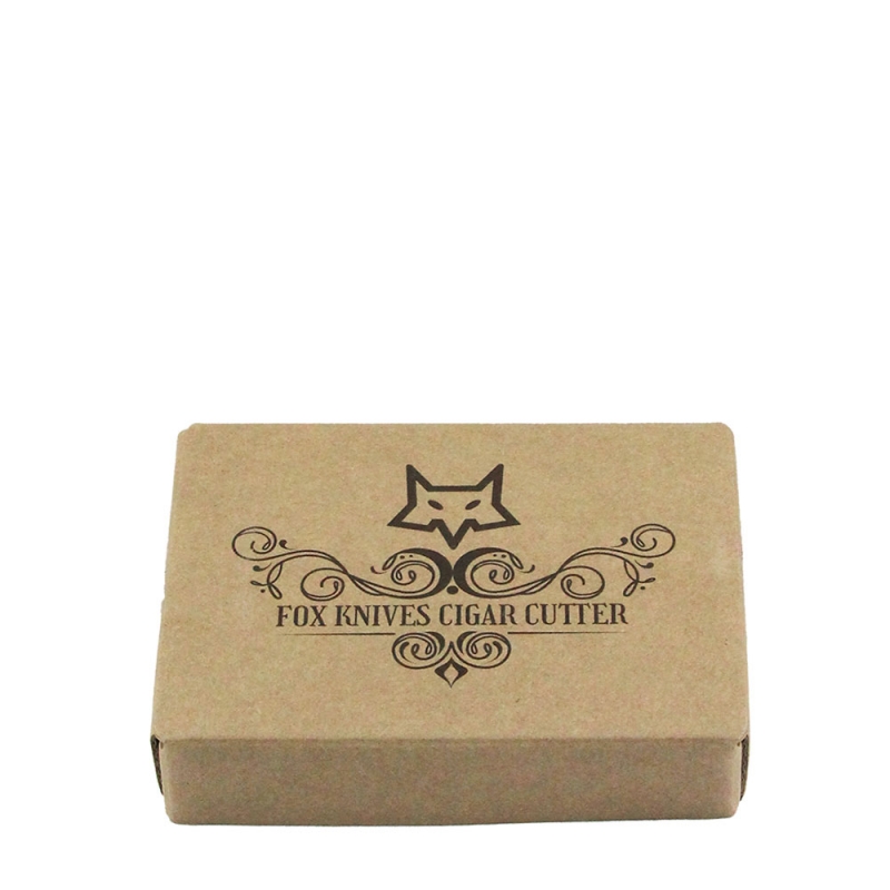 pudełko z logo marki fox