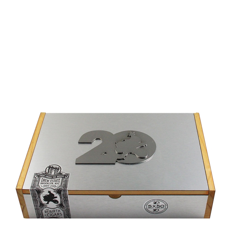 oryginalna srebrna skrzynka na cygara z wytłoczonym logo drew estate acid 20