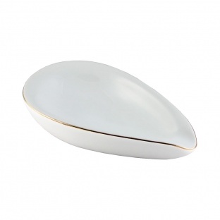 biała popielnica na 1 cygaro ze złotym wykończeniem