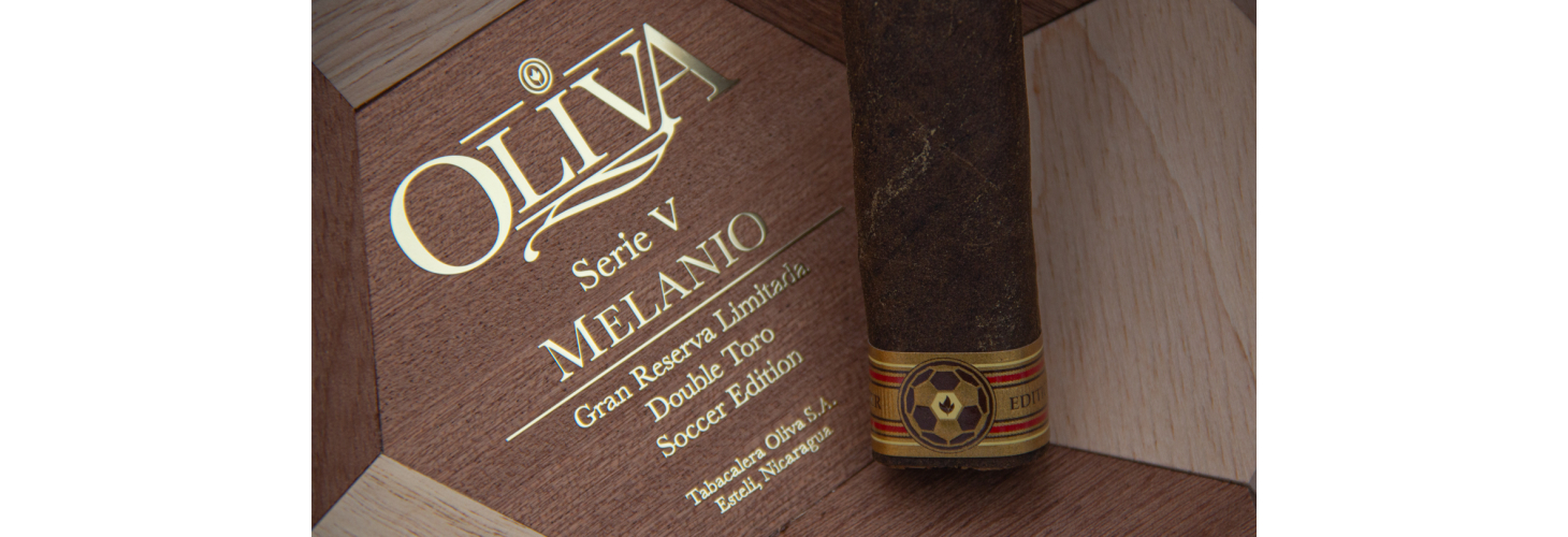 Oliva Serie V Melanio Gran Reserva Double Toro Limitada Soccer Edition